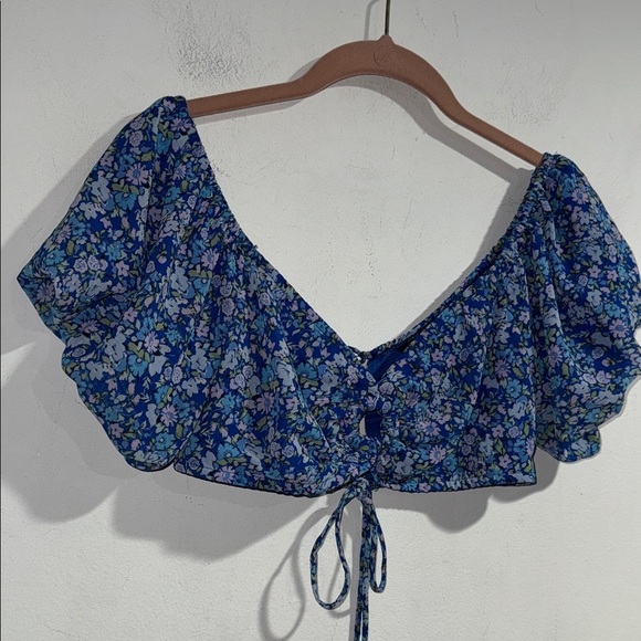 Wild fable crop small Floral Blue Women's shirt puff sleeve lined just the top - Picture 2 of 4